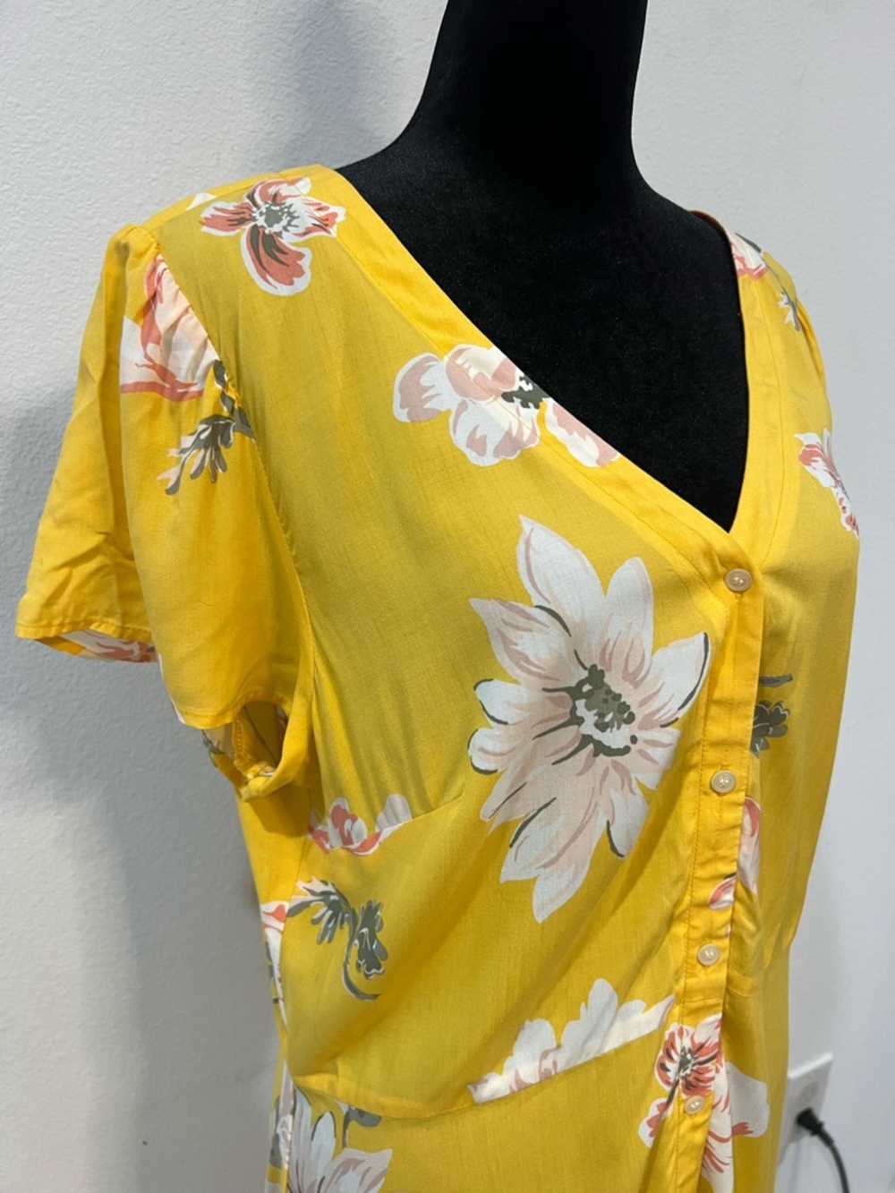 LOFT Outlet Yellow Floral Dress Size 12 Button Front Cottagecore Summer - Picture 3 of 6